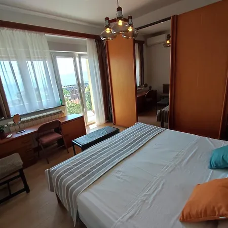Tonka Apartment *