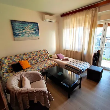 Tonka Apartment *